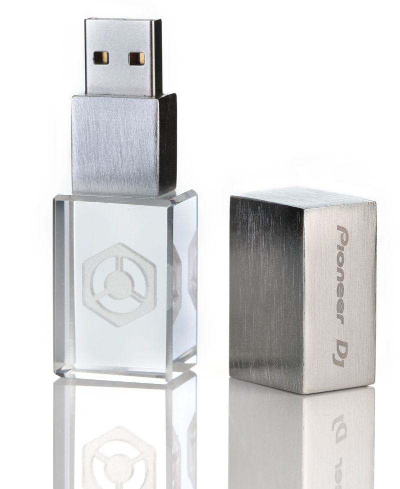 USB 32GB – PIONEER Premium Crystal